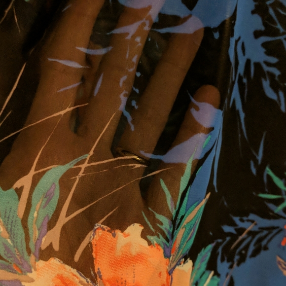 Sheer floral blouse - Picture 2 of 4